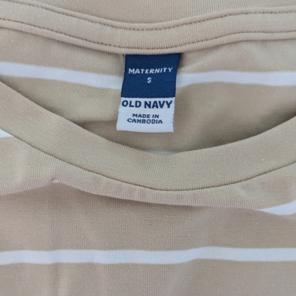 Old Navy Maternity Short-Sleeve Bodycon Dress with Ruching - Picture 6 of 6